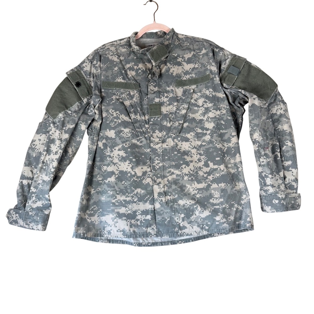 US Military ACU Digital Camo Field Jacket UCP Ripstop Medium Regular NSN 8415